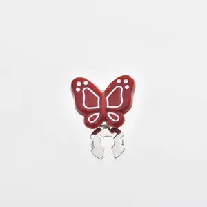Weinroter Schmetterling Zierknopf, süßer Kleideraccessoire Clip mit schönen Emaille Details.