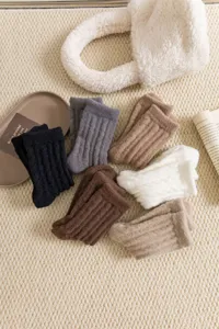 Gemütliche dicke Wintersocken Set, gerippte warme Thermosocken für Damen im Alltag.