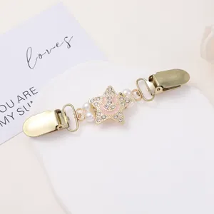 Elegant rhinestone star pearl cardigan clip vintage shawl brooch for women metal clasp
