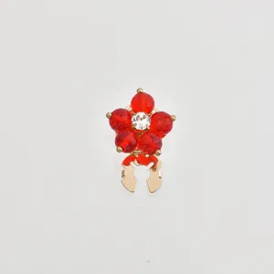 Exquisite red crystal flower brooch detail, sparkling rhinestone centerpiece, vintage alloy scarf clip.