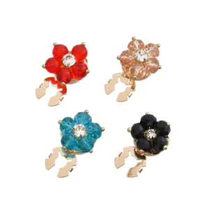 Crystal beaded flower brooch shirt buckle retro alloy crystal scarf clip for women