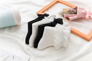 Calze a metà tubo in pizzo con volant da donna, elegante stile Lolita JK giapponese moda.