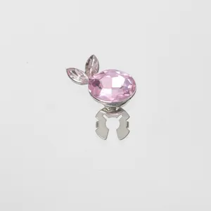 Fashion crystal shirt collar clip accessory, exquisite pink rhinestone brooch for women.