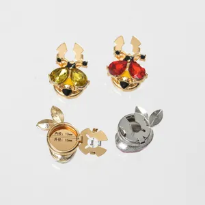 Crystal insect cufflinks and decorative shirt buttons, high-end fashion metal accessories wholesale.