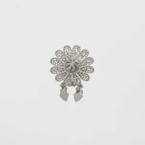 Elegante clip per colletto con fiore in strass, fibbia per foulard in lega argento.