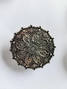Vintage alloy hollow round shawl clip retro ethnic floral scarf buckle clothing pin