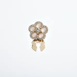 Gold rhinestone floral scarf buckle elegant crystal brooch pin fashion jewelry versatile