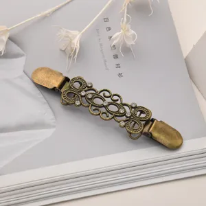Clip per maglione in lega di bronzo vintage cardigan scialle colletto con strass.
