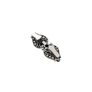 Vintage metal scarf clip and cardigan collar clasp for women, elegant retro cloak shawl pin.