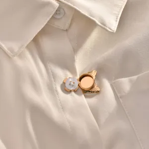 Womens 3D butterfly shirt collar brooch stylish decorative accessory for blouses and cuffs.
