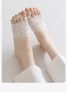 Weiße Spitzen-Halbsocken für Damen,unsichtbare Vorfuß-Zehentrenner-Socken für Sommersandalen.