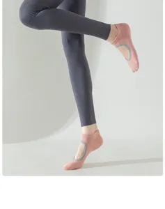 Calcetines de yoga antideslizantes profesionales para mujer con puntos de silicona transpirables