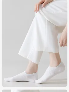 Comfortable women's cotton low cut no show socks, breathable thin summer boat socks.