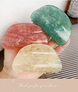 Wunderschöne Glitzer Acryl Haarklammer Set, halbrunde modische Haaraccessoires für Damen.