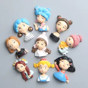 Detailansicht von Harz Cartoon Mädchen Figuren, süße Puppen Cabochons für Basteln.