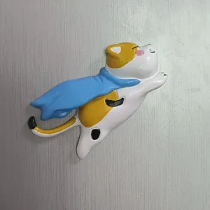 Süßer Superheld Katze Kühlschrankmagnet Harz Tier Ornament fliegendes Design Deko.