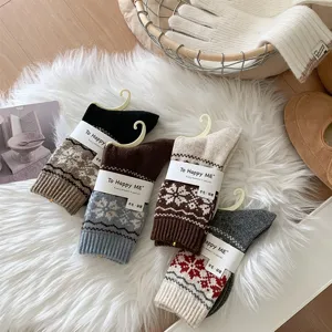 Chaussettes en laine style vintage Fair Isle pour femme, chaussettes thermiques motif flocon de neige.