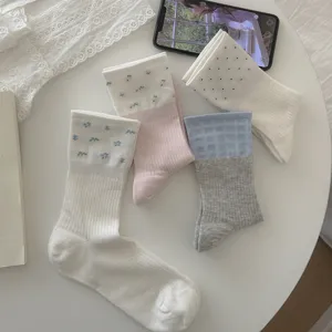 Breathable thin cute girls socks with sweet color-block design, stylish summer casual socks.