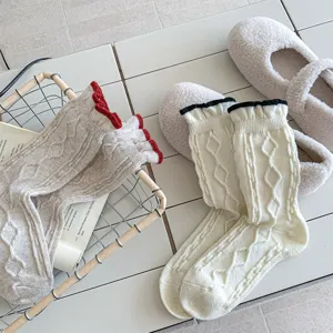 Women's Korean Style Winter Wool Socks Sweet Cable Knit Color Block Rolled Cuff Warm Mid-Calf Socks