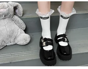 Cute Japanese style JK white mid-tube socks with lace ruffles and black tags for sweet girls.