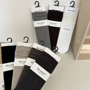 Detailweergave van Hilo nayean dames herfst winter geribbelde slouch sokken katoen.