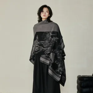 Stile etnico motivo paesaggio inchiostro effetto cashmere scialle mantella donna elegante
