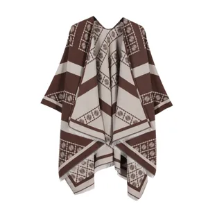 Gezellige herfst winter gebreide jacquard paisley poncho cape, bruine geometrische sjaal.