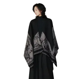 Elegantes, warmes Poncho-Tuch im Kaschmir-Gefühl mit Vintage-Landschaftsprint für Damen.