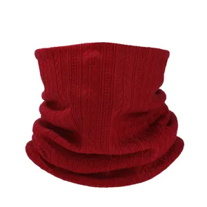 Tour de cou tricoté rouge, écharpe d'hiver douce et chaude idéale pour le quotidien.