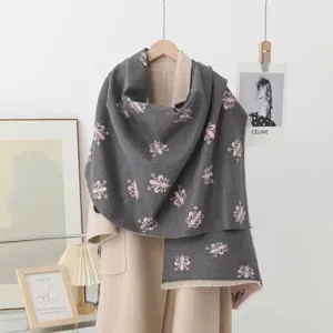 Detailansicht Damen Herbst Winter Retro dicker warmer doppelseitiger Jacquard Schal Tuch