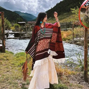 Ethischer Stil gestreifter Quasten Poncho Cape, warme Jacquard Oberbekleidung für Reisen