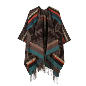 Ethenischer Retro Strick Poncho Schal Umhang mit Fransen, geometrisches Design Cape.