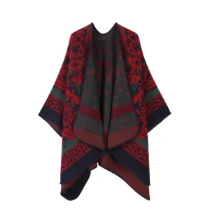 Ethische Strick Jacquard Cape für Damen, vintage rot und dunkelblau Reiseschal.