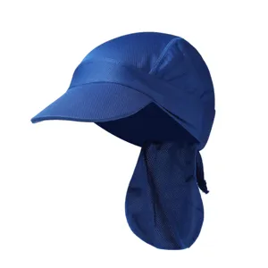 Casquette de cyclisme bleue en tissu mesh respirant avec protège-nuque pour la protection.