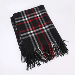 Klassieke ruitjes sjaal voor dames, warme wintersjaal met franjes en stijlvol patroon.