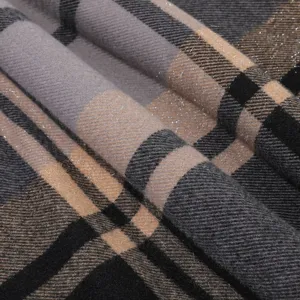 Klassiek ruitpatroon winter warme sjaal detail, zacht dik materiaal voor dames herfst dagelijks.