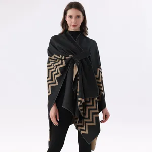 Damen Herbst Winter warmer Poncho Kaschmirimitat Schal mit stilvollem Zickzack Muster.