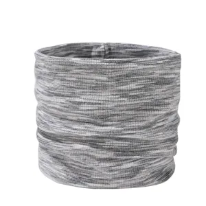 Strick Halswärmer Detailansicht, grauer Farbverlauf Winter warmer Kragen für Damen Alltag.