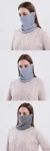 Detailansicht der atmungsaktiven Baumwoll-Gesichtsmaske mit Ohrenschlaufe zum Sonnenschutz.