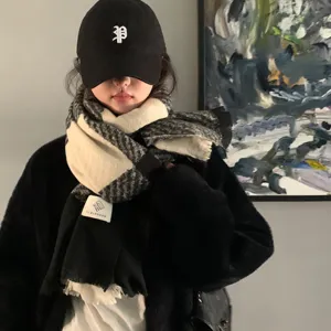 Damen Herbst Winter schwarz-weißer Karos Schal dicker warmer koreanischer Studentenschal.
