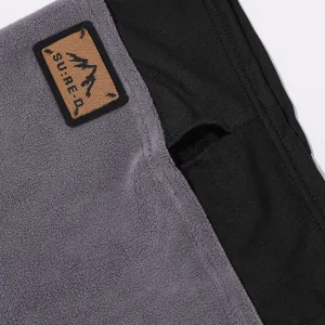 Detailansicht des dicken Winter Fleece Nackenschwaermers, weicher Thermostoff Maske.