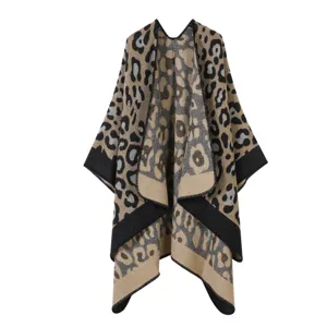 Détail de châle en tricot léopard pour femme, cape imitation cachemire douce chaud.