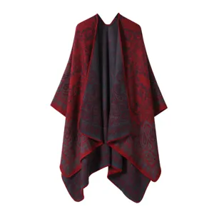 Detailansicht Damen Retro ethnischer Stil Strick Schal Umhang, klassisches Paisleymuster rot.
