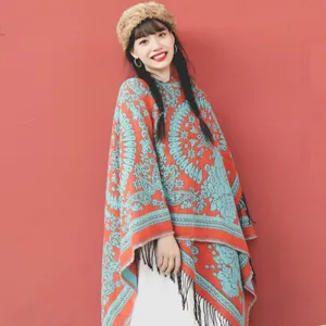 Böhmischer ethnischer roter Paisley Strick Schal Cape für Damen, ideal für Sommer Reisekleidung.