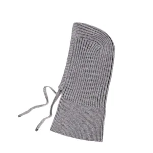 Cagoule tricotée grise écharpe à capuche bonnet chaud d'hiver avec cordon pour femmes et hommes.