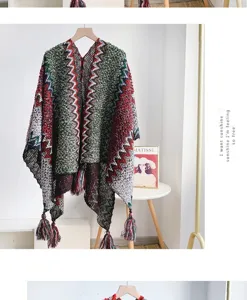 Etnische mohair sjaal cape, warme gebreide mantel met franjes voor winter en reizen stijl.