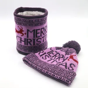 Ensemble bonnet en tricot et tour de cou de Noel avec doublure polaire, motif de cerf.
