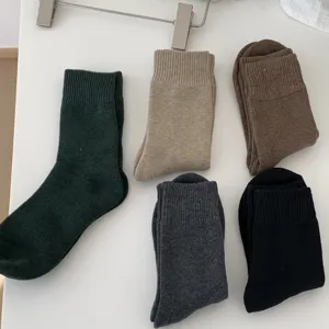 Détail de chaussettes éponge d'hiver épaisses, chaussettes chaudes en coton homme