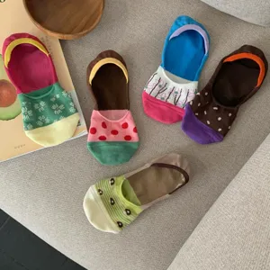 Korean style color-blocked floral boat socks for women, summer thin low-cut invisible short socks.