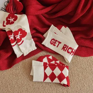 Chaussettes en laine rouge du Nouvel An hiver chaudes épaisses thermiques femmes grille chanceuse